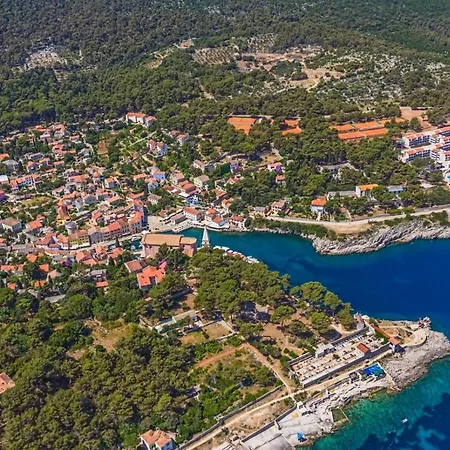 In With Seaview, Terrace, Air Condition, Wifi Appartement Mali Lošinj