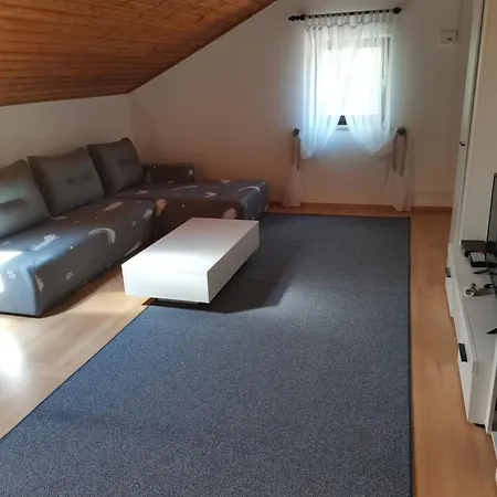 In With Seaview, Terrace, Air Condition, Wifi *