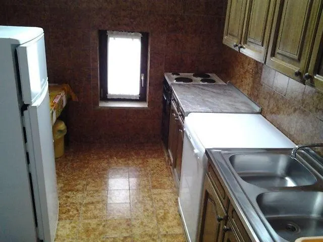 In With Seaview, Terrace, Air Condition, Wifi アパート マリ・ロシニュ