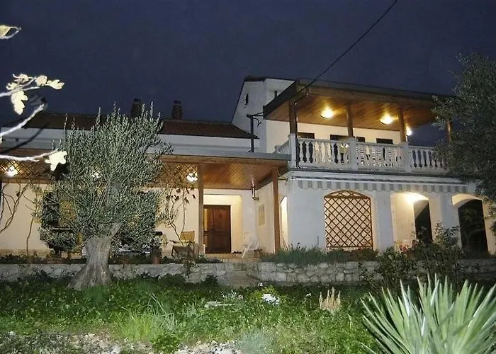 In With Seaview, Terrace, Air Condition, Wifi Mali Lošinj