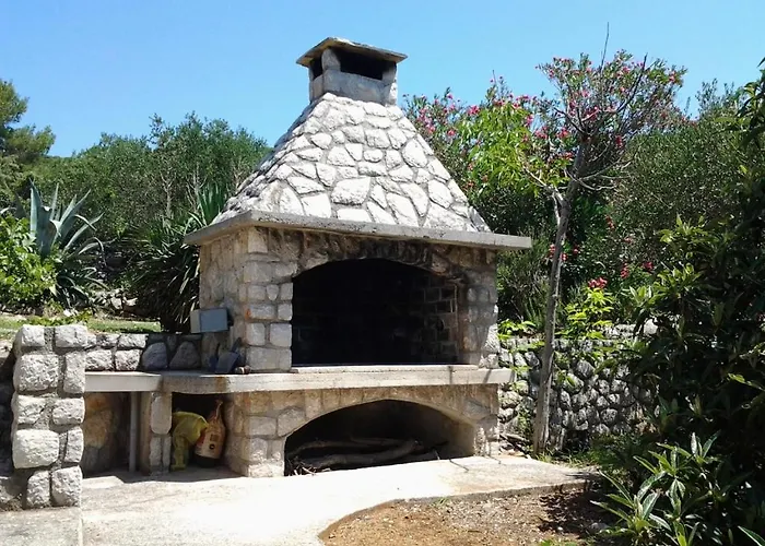In With Seaview, Terrace, Air Condition, Wifi Mali Lošinj