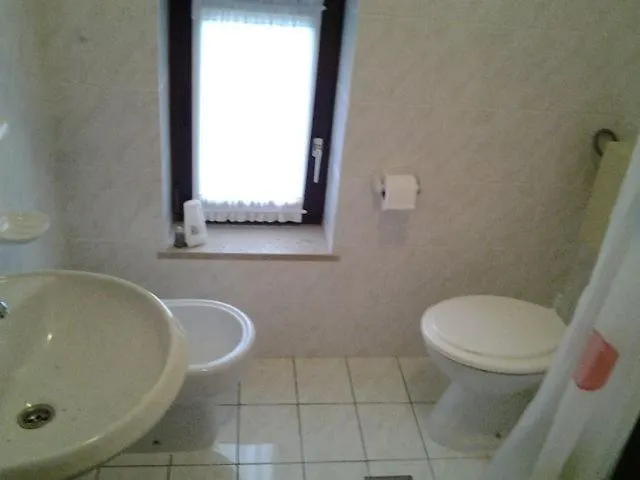 In With Seaview, Terrace, Air Condition, Wifi Апартаменты